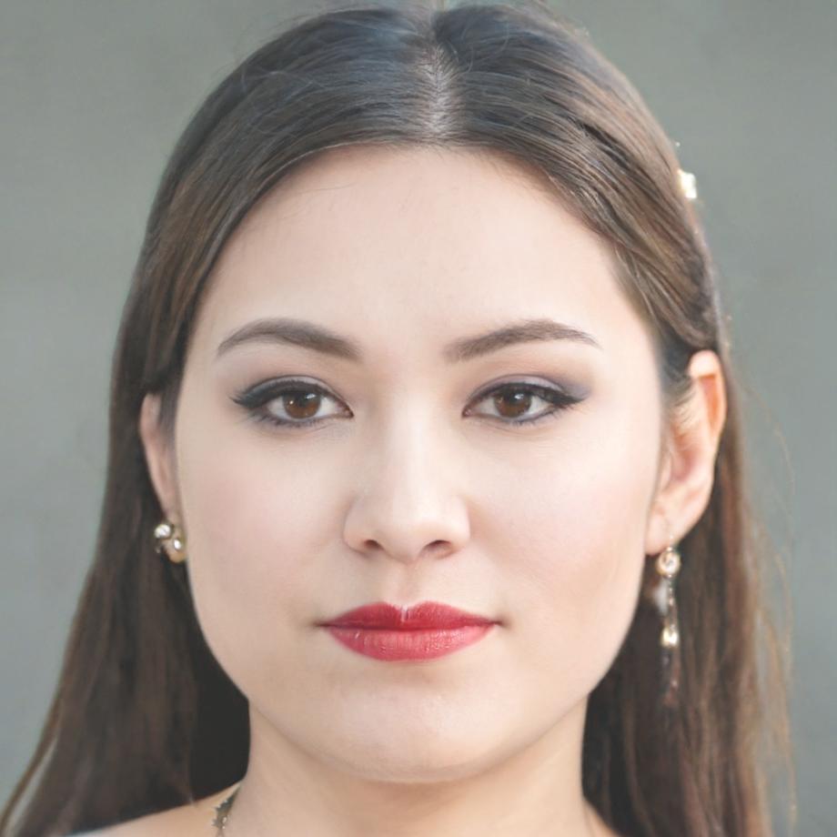 Zora Blackwood, Head of Financial Strategy